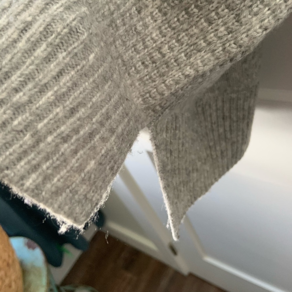 Grey waffle knit sweater - Picture 4 of 4